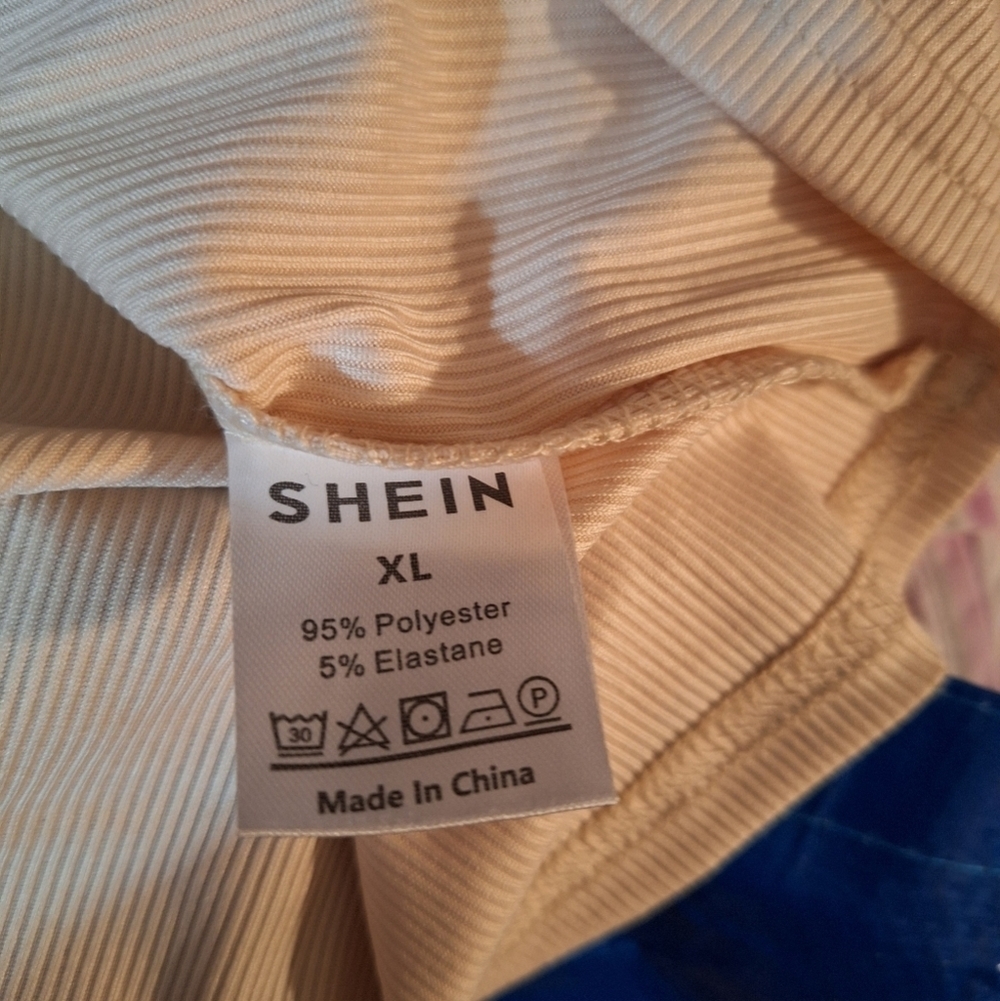 SHEIN Cream Ribbed Top - Picture 4 of 4